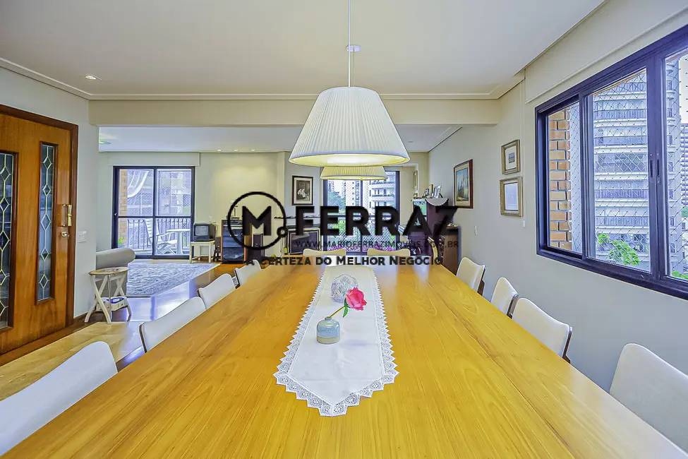 Apartamento com 4 quartos à venda, 218m2 em Vila Nova Conceição, São Paulo - SP - imagem 2 Foto 2 de Apartamento com 4 quartos à venda, 218m2 em Vila Nova Conceição, São Paulo - SP