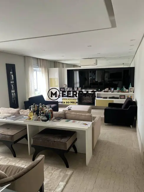 Foto 9 de Apartamento com 3 quartos para alugar, 210m2 em Vila Olímpia, São Paulo - SP