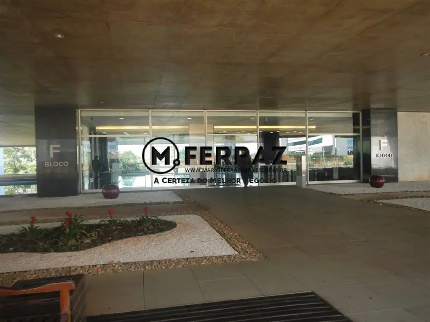 Sala Comercial à venda e para alugar, 2844m2 em Jardim São Luís, São Paulo - SP - imagem 4 Foto 4 de Sala Comercial à venda e para alugar, 2844m2 em Jardim São Luís, São Paulo - SP