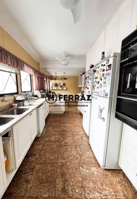 Apartamento com 4 quartos à venda, 266m2 em Vila Nova Conceição, São Paulo - SP - imagem 8 Foto 8 de Apartamento com 4 quartos à venda, 266m2 em Vila Nova Conceição, São Paulo - SP