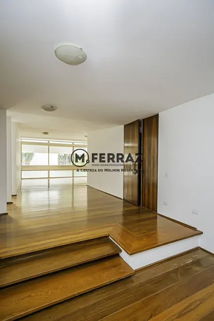Foto 3 de Apartamento com 3 quartos para alugar, 194m2 em Jardim América, São Paulo - SP
