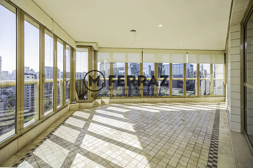 Foto 2 de Apartamento com 3 quartos à venda, 337m2 em Itaim Bibi, São Paulo - SP