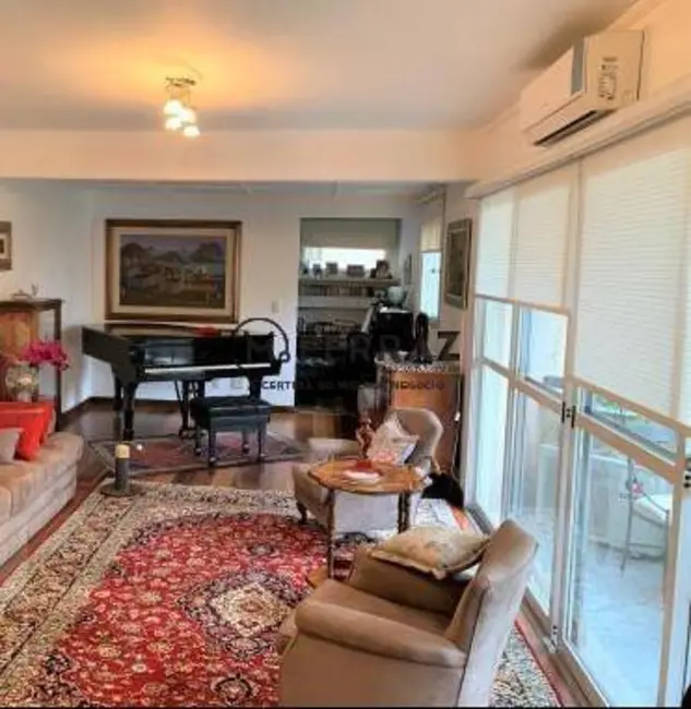 Apartamento com 3 quartos à venda, 198m2 em Jardim Europa, São Paulo - SP - imagem 2 Foto 2 de Apartamento com 3 quartos à venda, 198m2 em Jardim Europa, São Paulo - SP