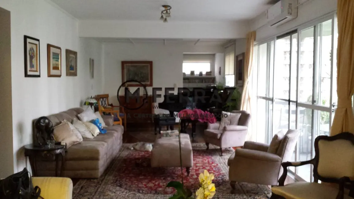 Apartamento com 3 quartos à venda, 198m2 em Jardim Europa, São Paulo - SP - imagem 4 Foto 4 de Apartamento com 3 quartos à venda, 198m2 em Jardim Europa, São Paulo - SP