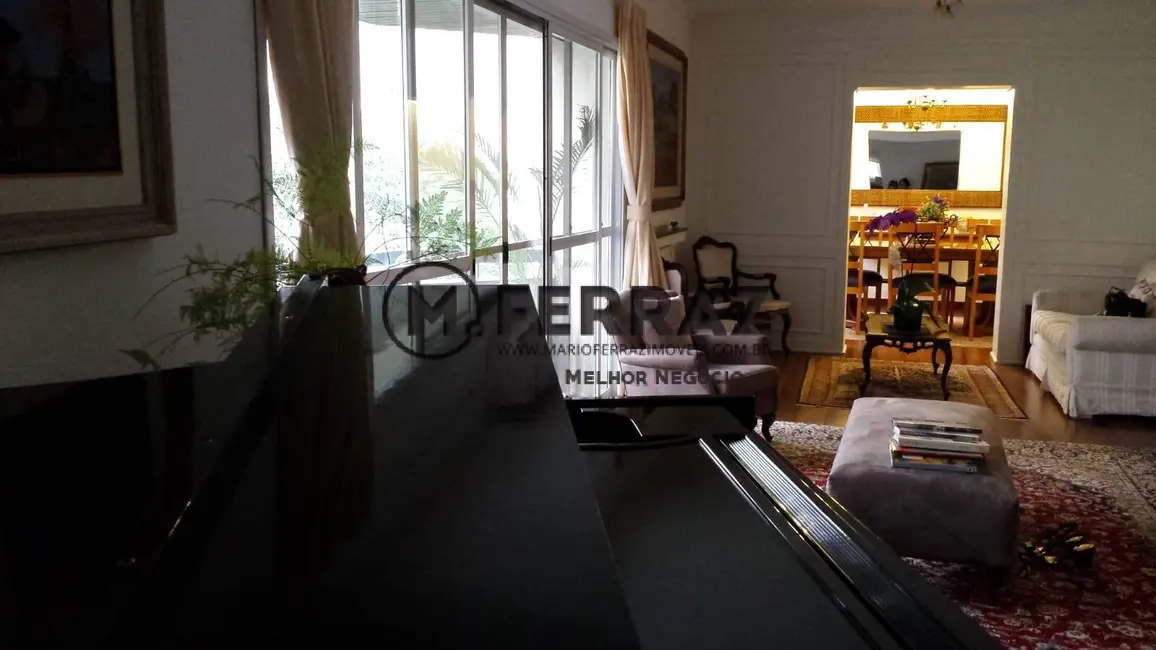 Apartamento com 3 quartos à venda, 198m2 em Jardim Europa, São Paulo - SP - imagem 8 Foto 8 de Apartamento com 3 quartos à venda, 198m2 em Jardim Europa, São Paulo - SP