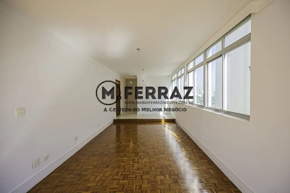 Foto 5 de Apartamento com 3 quartos à venda, 240m2 em Jardim Paulista, São Paulo - SP