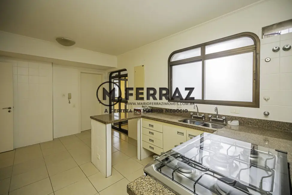 Foto 9 de Apartamento com 3 quartos à venda e para alugar, 210m2 em Itaim Bibi, São Paulo - SP