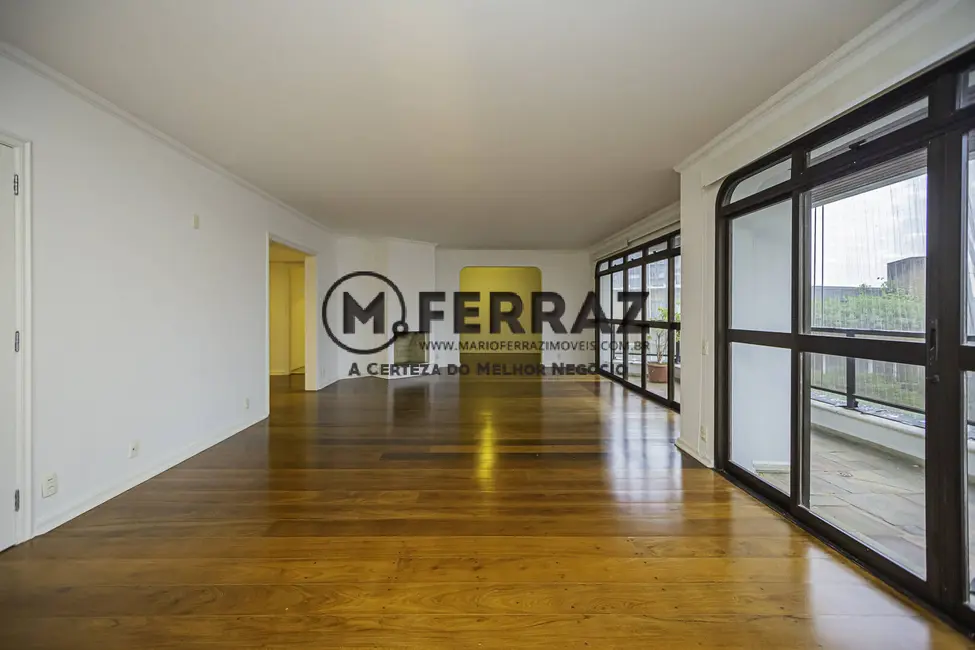 Foto 2 de Apartamento com 3 quartos à venda e para alugar, 210m2 em Itaim Bibi, São Paulo - SP
