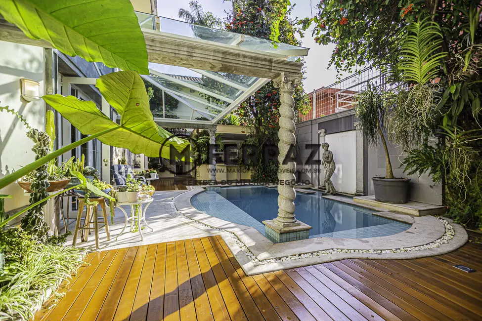 Foto 2 de Casa com 5 quartos à venda, 600m2 em Jardim Luzitânia, São Paulo - SP