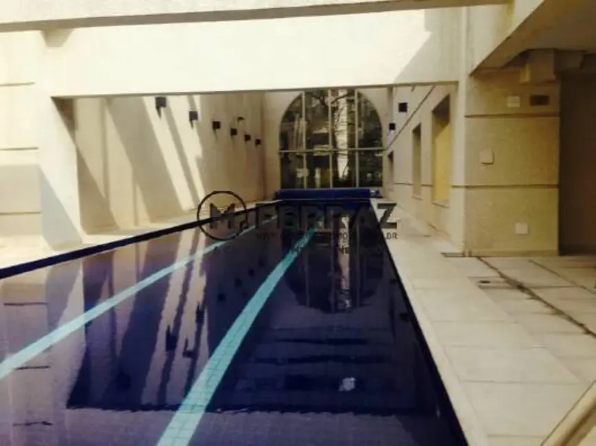 Foto 9 de Apartamento com 3 quartos à venda, 208m2 em Itaim Bibi, São Paulo - SP