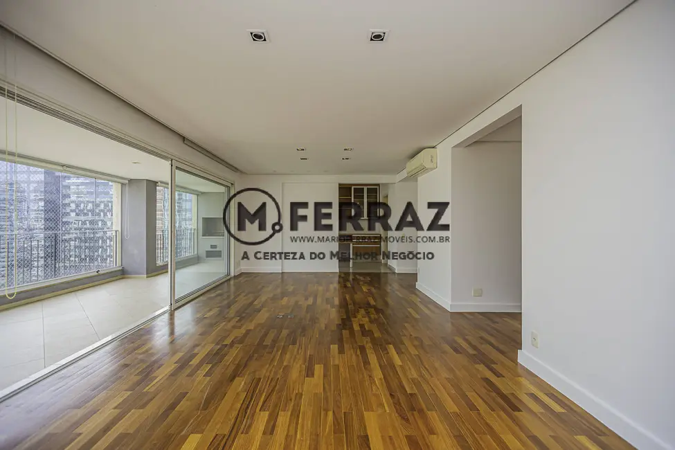 Foto 3 de Apartamento com 4 quartos à venda e para alugar, 223m2 em Itaim Bibi, São Paulo - SP