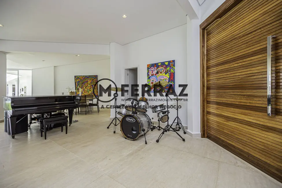 Casa de Condomínio com 7 quartos à venda, 880m2 em Acapulco, Guaruja - SP - imagem 6 Foto 6 de Casa de Condomínio com 7 quartos à venda, 880m2 em Acapulco, Guaruja - SP