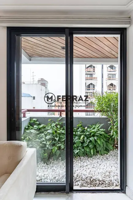 Apartamento com 3 quartos à venda, 116m2 em Moema, São Paulo - SP - imagem 9 Foto 9 de Apartamento com 3 quartos à venda, 116m2 em Moema, São Paulo - SP