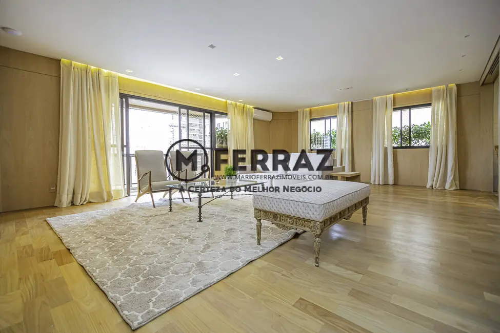 Foto 1 de Apartamento com 3 quartos à venda, 200m2 em Itaim Bibi, São Paulo - SP