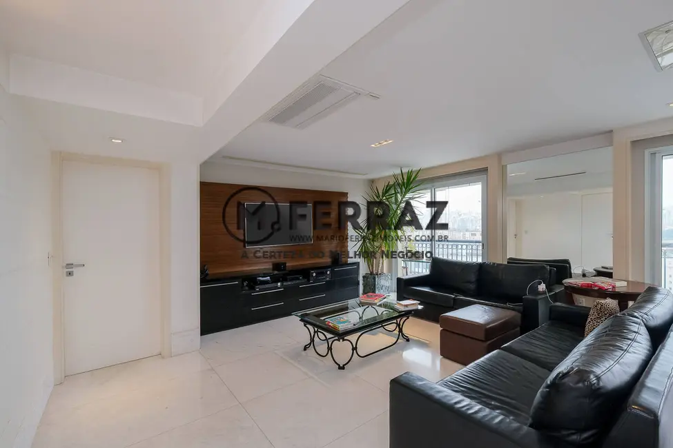 Foto 5 de Apartamento com 3 quartos para alugar, 294m2 em Itaim Bibi, São Paulo - SP