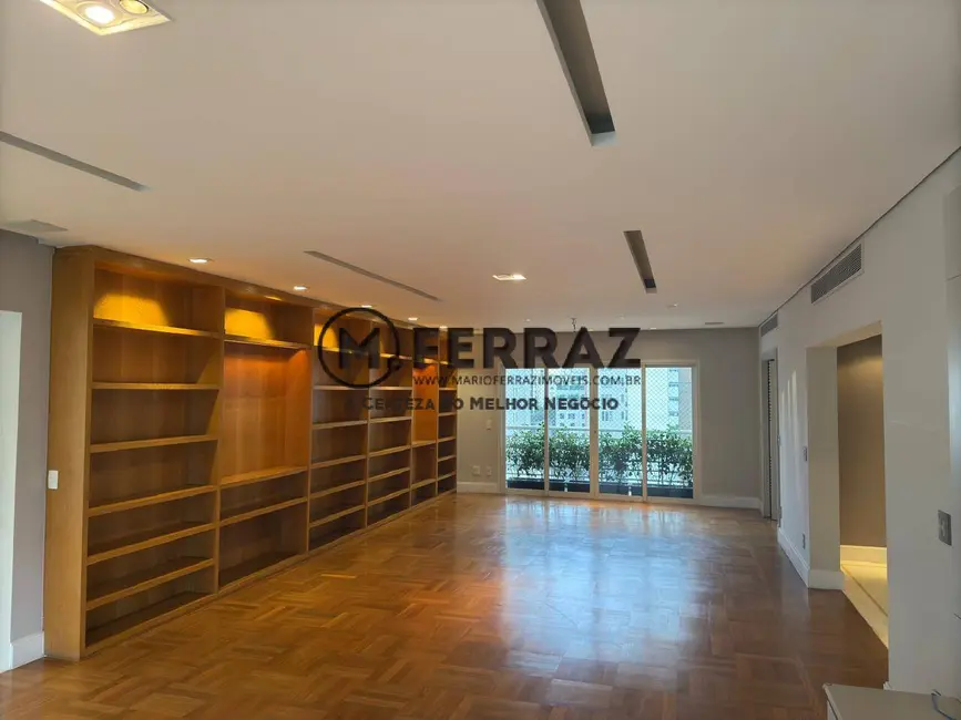 Foto 2 de Apartamento com 3 quartos à venda, 274m2 em Jardim Europa, São Paulo - SP