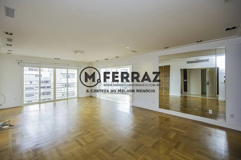 Foto 1 de Apartamento com 3 quartos para alugar, 274m2 em Jardim Europa, São Paulo - SP