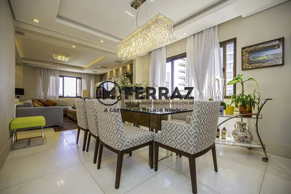 Foto 8 de Apartamento com 4 quartos à venda, 213m2 em Itaim Bibi, São Paulo - SP