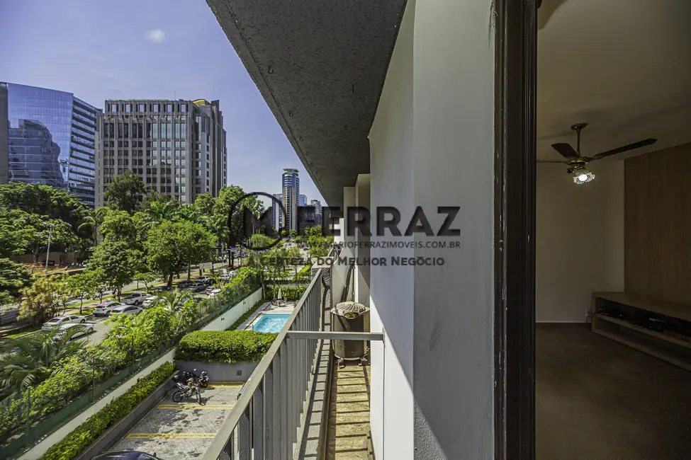 Foto 8 de Apartamento com 4 quartos à venda, 133m2 em Itaim Bibi, São Paulo - SP
