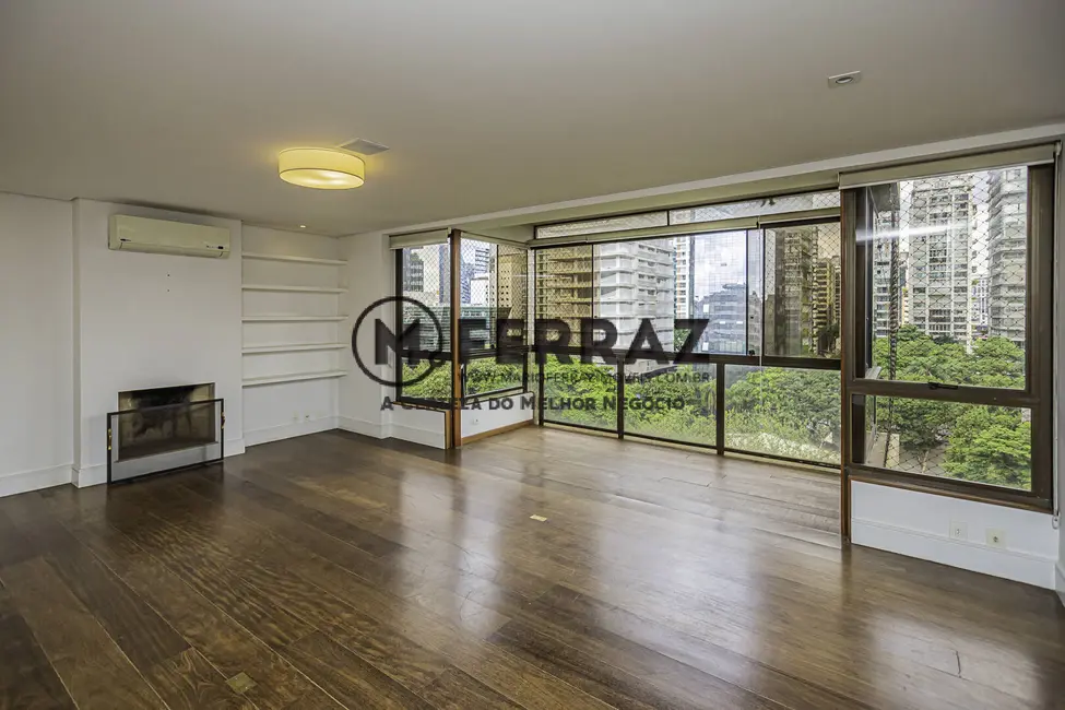 Foto 1 de Apartamento com 3 quartos à venda, 200m2 em Itaim Bibi, São Paulo - SP