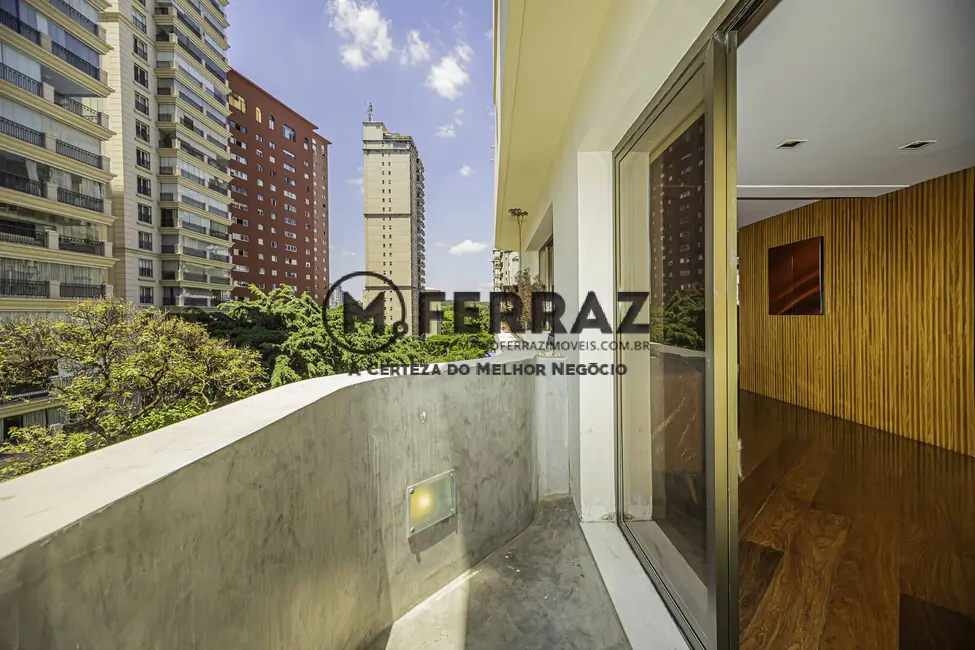 Foto 2 de Apartamento com 3 quartos à venda, 190m2 em Itaim Bibi, São Paulo - SP