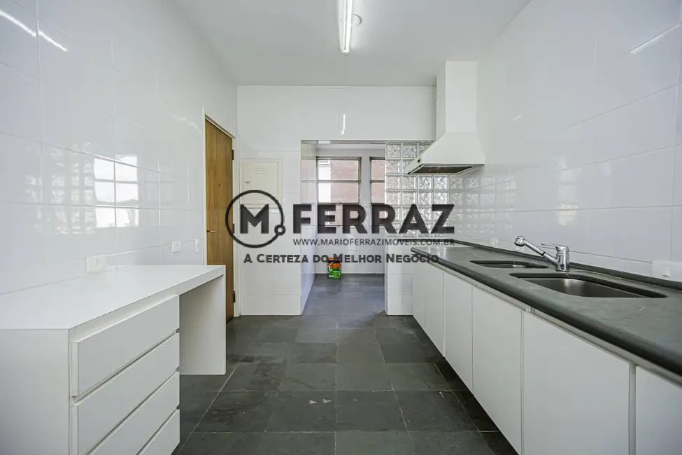 Apartamento com 3 quartos para alugar, 147m2 em Jardim Paulistano, São Paulo - SP - imagem 7 Foto 7 de Apartamento com 3 quartos para alugar, 147m2 em Jardim Paulistano, São Paulo - SP