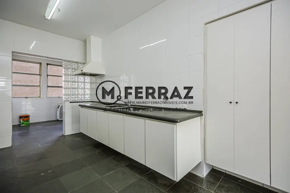 Apartamento com 3 quartos para alugar, 147m2 em Jardim Paulistano, São Paulo - SP - imagem 6 Foto 6 de Apartamento com 3 quartos para alugar, 147m2 em Jardim Paulistano, São Paulo - SP