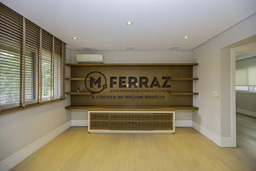 Foto 8 de Apartamento com 3 quartos à venda, 216m2 em Itaim Bibi, São Paulo - SP