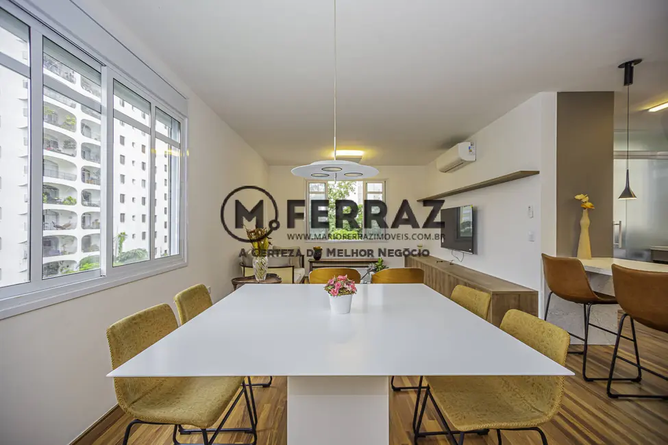 Apartamento com 2 quartos para alugar, 125m2 em Jardim Europa, São Paulo - SP - imagem 3 Foto 3 de Apartamento com 2 quartos para alugar, 125m2 em Jardim Europa, São Paulo - SP