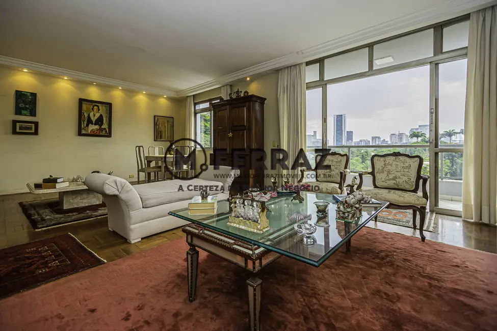 Apartamento com 3 quartos à venda, 230m2 em Jardim Europa, São Paulo - SP - imagem 2 Foto 2 de Apartamento com 3 quartos à venda, 230m2 em Jardim Europa, São Paulo - SP