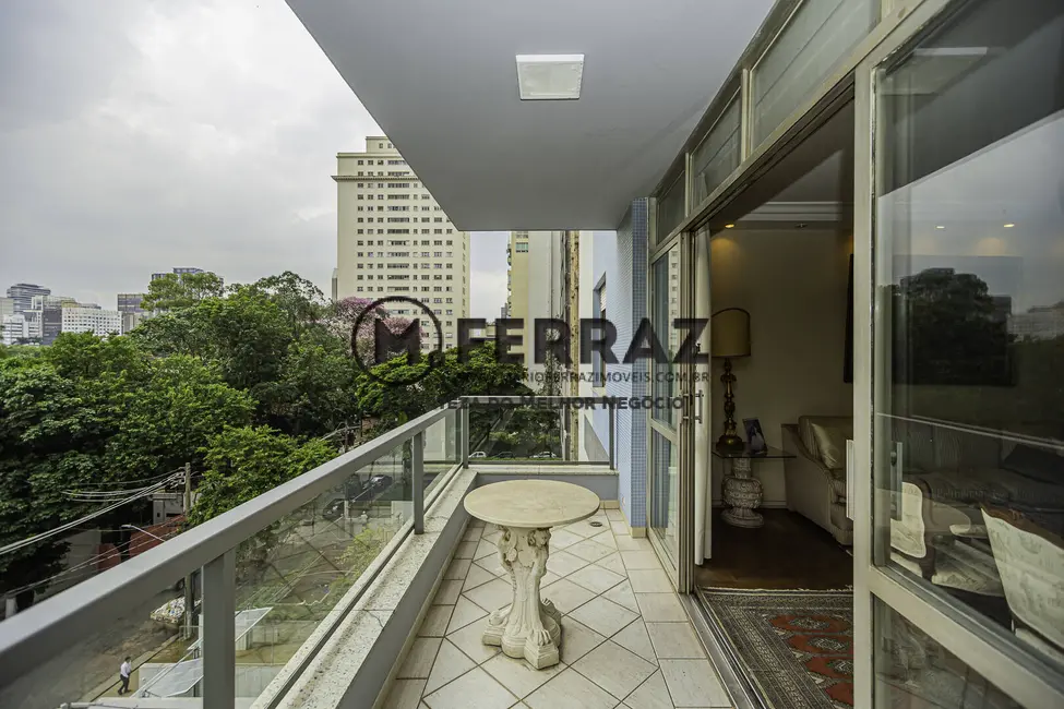 Apartamento com 3 quartos à venda, 230m2 em Jardim Europa, São Paulo - SP - imagem 8 Foto 8 de Apartamento com 3 quartos à venda, 230m2 em Jardim Europa, São Paulo - SP