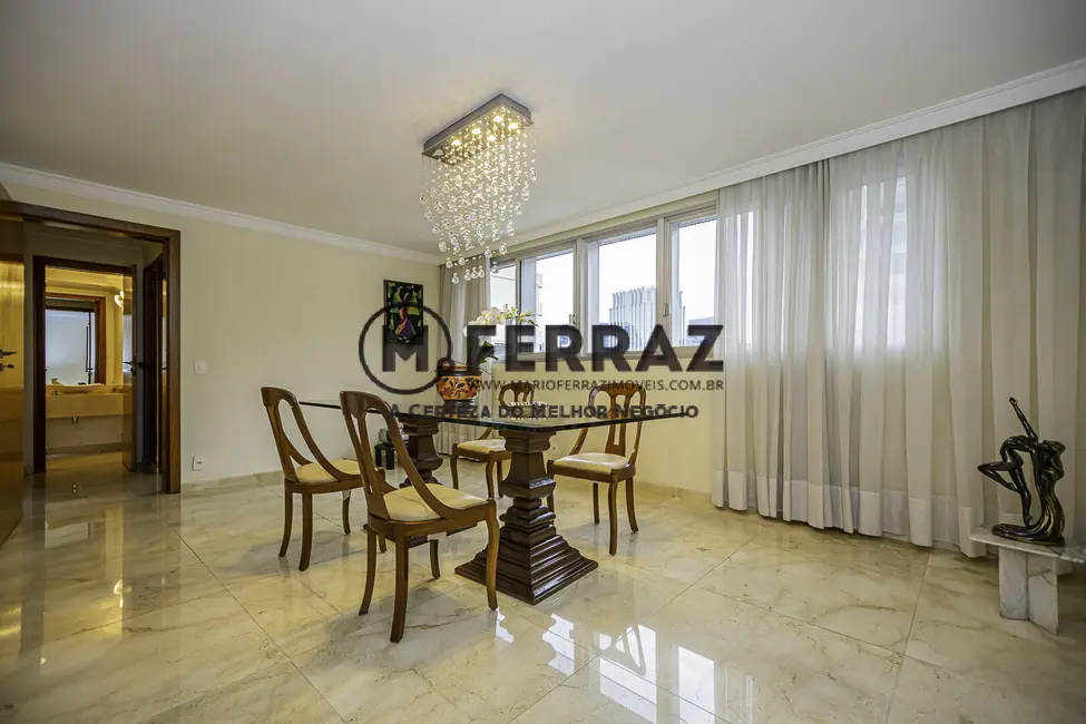 Foto 8 de Apartamento com 3 quartos à venda, 276m2 em Itaim Bibi, São Paulo - SP