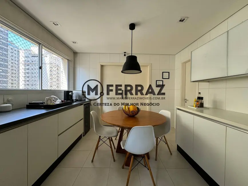 Foto 6 de Apartamento com 4 quartos à venda, 277m2 em Itaim Bibi, São Paulo - SP
