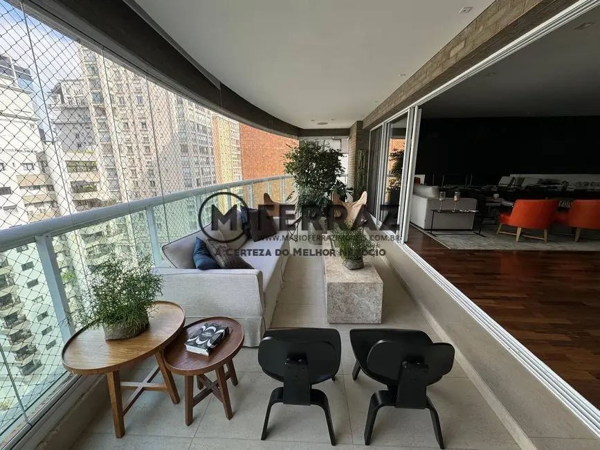 Foto 1 de Apartamento com 4 quartos à venda, 277m2 em Itaim Bibi, São Paulo - SP
