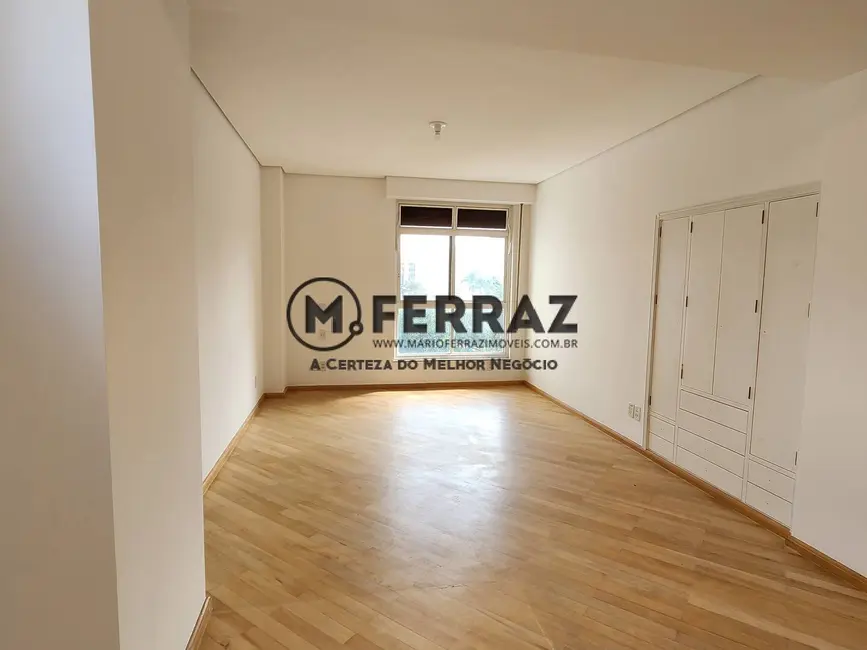 Apartamento com 3 quartos à venda e para alugar, 240m2 em Jardim Europa, São Paulo - SP - imagem 9 Foto 9 de Apartamento com 3 quartos à venda e para alugar, 240m2 em Jardim Europa, São Paulo - SP
