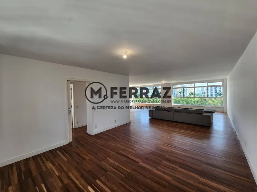 Apartamento com 3 quartos à venda e para alugar, 240m2 em Jardim Europa, São Paulo - SP - imagem 3 Foto 3 de Apartamento com 3 quartos à venda e para alugar, 240m2 em Jardim Europa, São Paulo - SP
