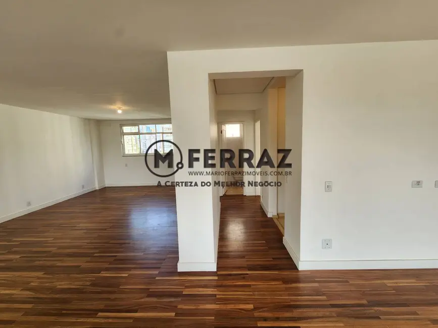 Apartamento com 3 quartos à venda e para alugar, 240m2 em Jardim Europa, São Paulo - SP - imagem 5 Foto 5 de Apartamento com 3 quartos à venda e para alugar, 240m2 em Jardim Europa, São Paulo - SP