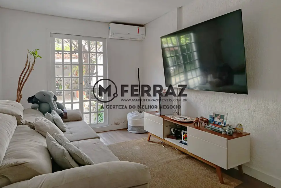 Casa com 3 quartos para alugar, 220m2 em Jardim Paulistano, São Paulo - SP - imagem 4 Foto 4 de Casa com 3 quartos para alugar, 220m2 em Jardim Paulistano, São Paulo - SP