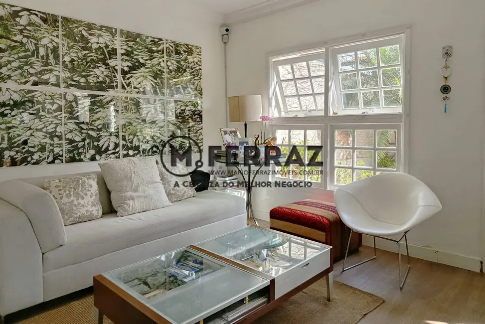 Casa com 3 quartos para alugar, 220m2 em Jardim Paulistano, São Paulo - SP - imagem 2 Foto 2 de Casa com 3 quartos para alugar, 220m2 em Jardim Paulistano, São Paulo - SP