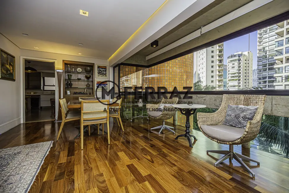 Foto 1 de Apartamento com 3 quartos à venda, 175m2 em Itaim Bibi, São Paulo - SP