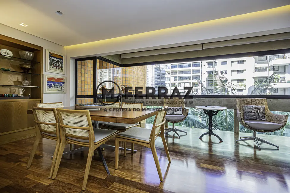 Foto 2 de Apartamento com 3 quartos à venda, 175m2 em Itaim Bibi, São Paulo - SP