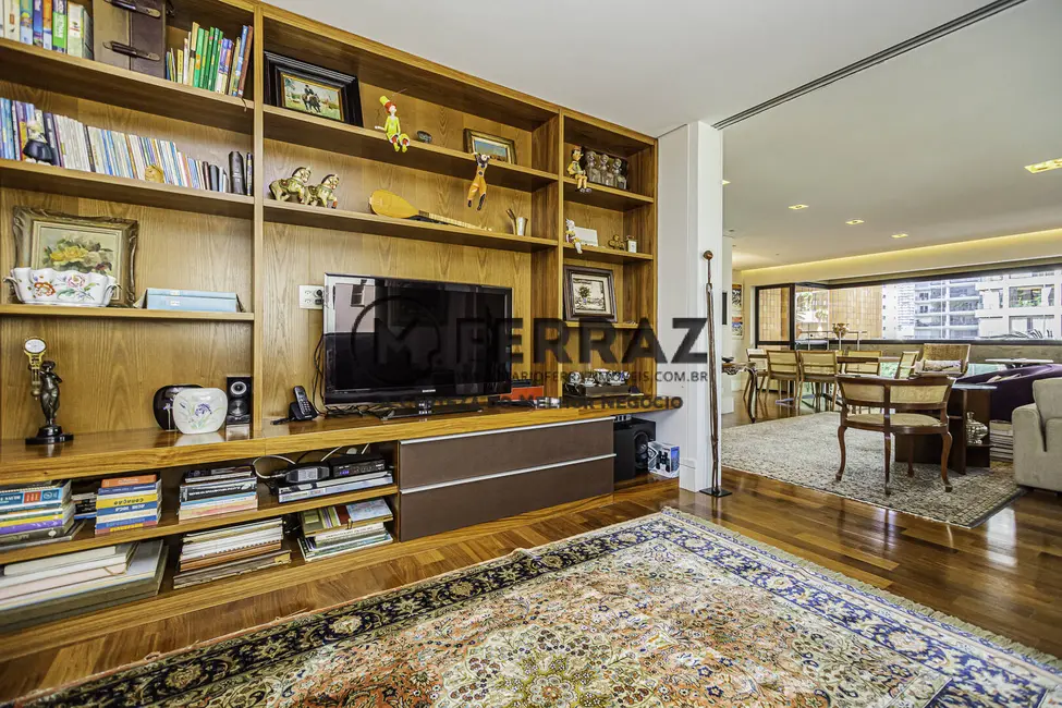 Foto 5 de Apartamento com 3 quartos à venda, 175m2 em Itaim Bibi, São Paulo - SP