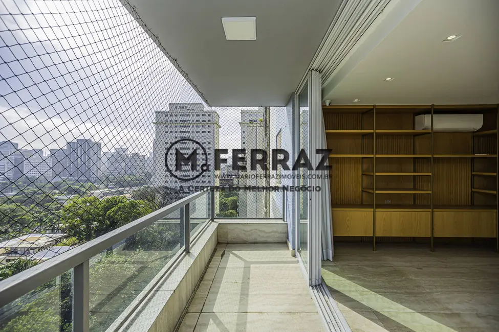Apartamento com 3 quartos à venda, 230m2 em Jardim Europa, São Paulo - SP - imagem 3 Foto 3 de Apartamento com 3 quartos à venda, 230m2 em Jardim Europa, São Paulo - SP