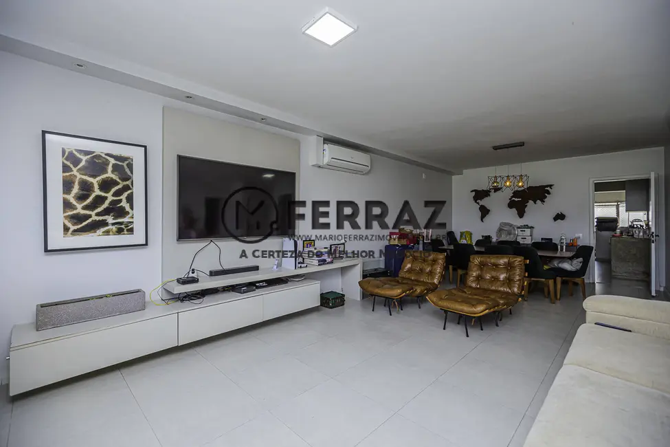 Foto 6 de Apartamento com 3 quartos para alugar, 200m2 em Jardim Europa, São Paulo - SP