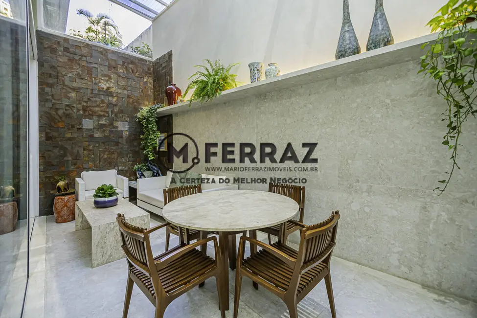 Foto 8 de Casa com 3 quartos à venda, 230m2 em Itaim Bibi, São Paulo - SP