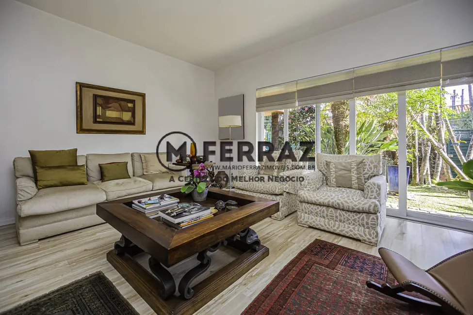 Casa com 3 quartos à venda, 265m2 em Jardim Leonor, São Paulo - SP - imagem 4 Foto 4 de Casa com 3 quartos à venda, 265m2 em Jardim Leonor, São Paulo - SP