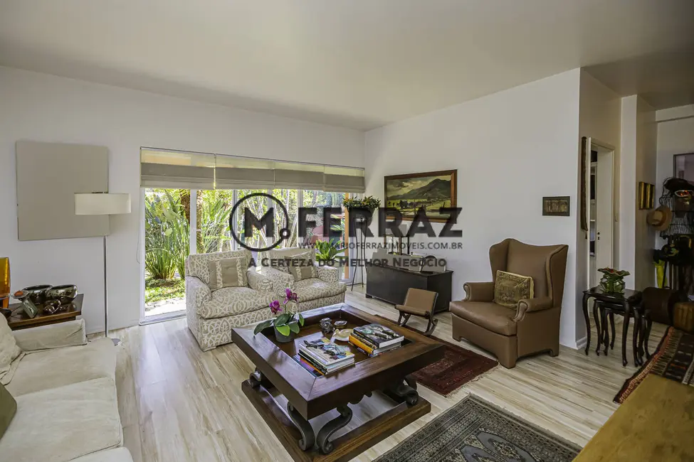 Casa com 3 quartos à venda, 265m2 em Jardim Leonor, São Paulo - SP - imagem 2 Foto 2 de Casa com 3 quartos à venda, 265m2 em Jardim Leonor, São Paulo - SP