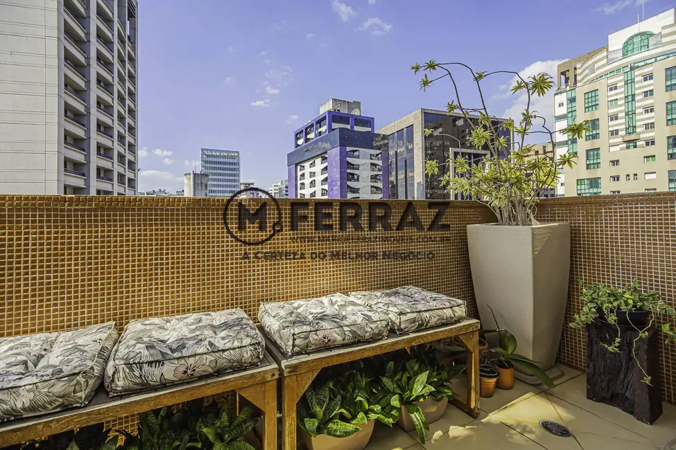 Foto 2 de Apartamento com 3 quartos à venda, 180m2 em Itaim Bibi, São Paulo - SP