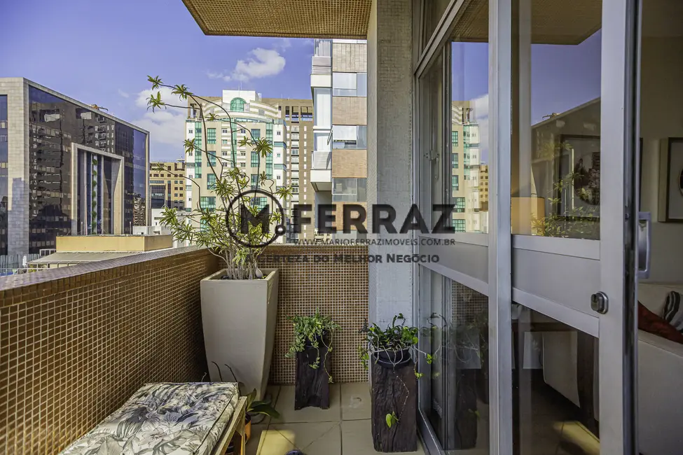 Foto 7 de Apartamento com 3 quartos à venda, 180m2 em Itaim Bibi, São Paulo - SP