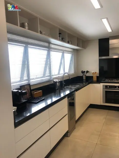 Foto 9 de Apartamento com 4 quartos à venda, 238m2 em Vila Suzana, São Paulo - SP
